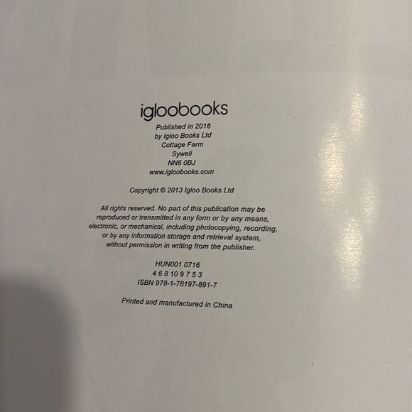 Elvis fangirl book in very good condition printed 2015. - Picture 2 of 3